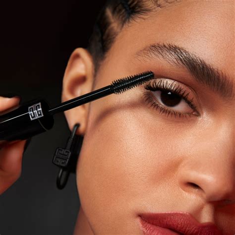 l'interdit mascara givenchy.